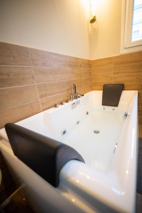וולוס Belajo Central Apartment And Jacuzzi !! מראה חיצוני תמונה